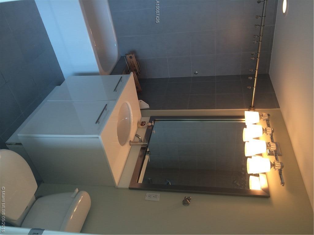 92 Southwest 3rd Street, Unit 2803 Miami, FL 33130 - Photo 10 of 11
