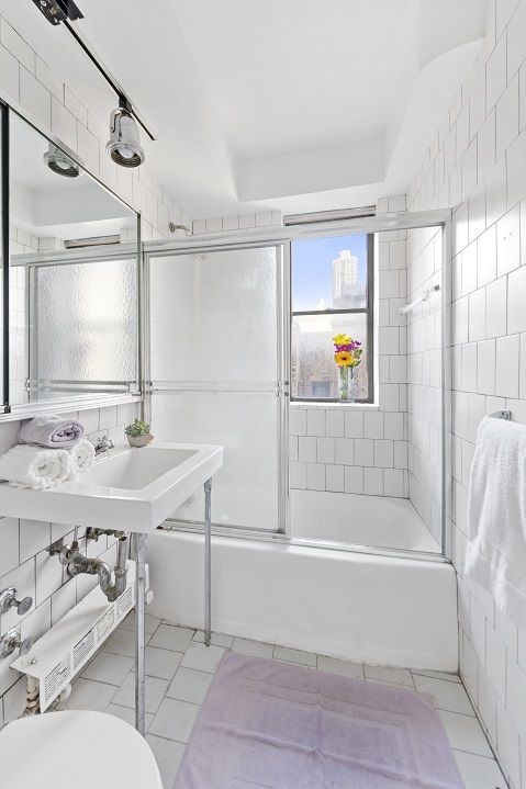 80 East End Avenue, Unit 7J Manhattan, NY 10028 - Photo 6 of 7