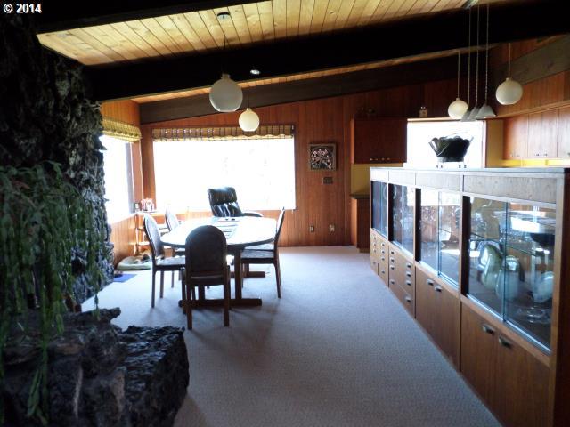 1160 Brockway Road Winston, OR 97496 - Photo 6 of 16 Gallery Image 6