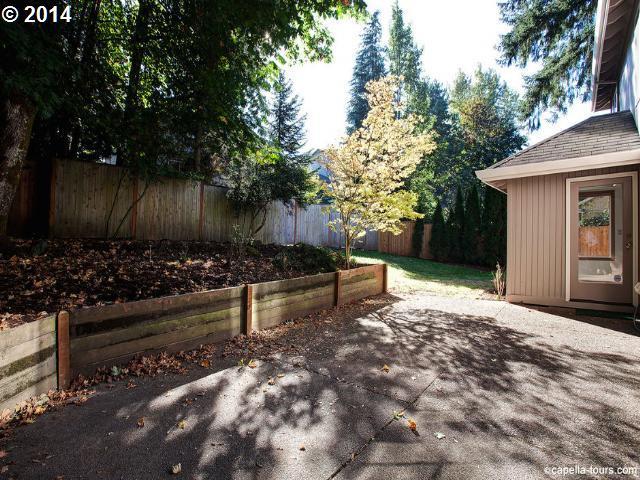 3814 Southwest Comus Street Portland, OR 97219 - Photo 15 of 15 Gallery Image 15