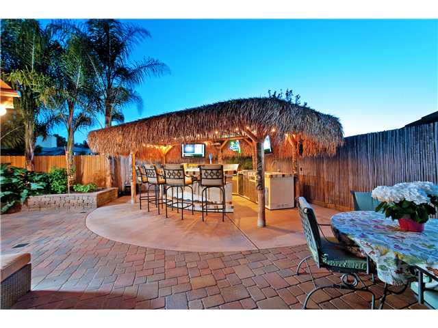 9514 Paseo De Los Castillos Santee, CA 92071 - Photo 2 of 25