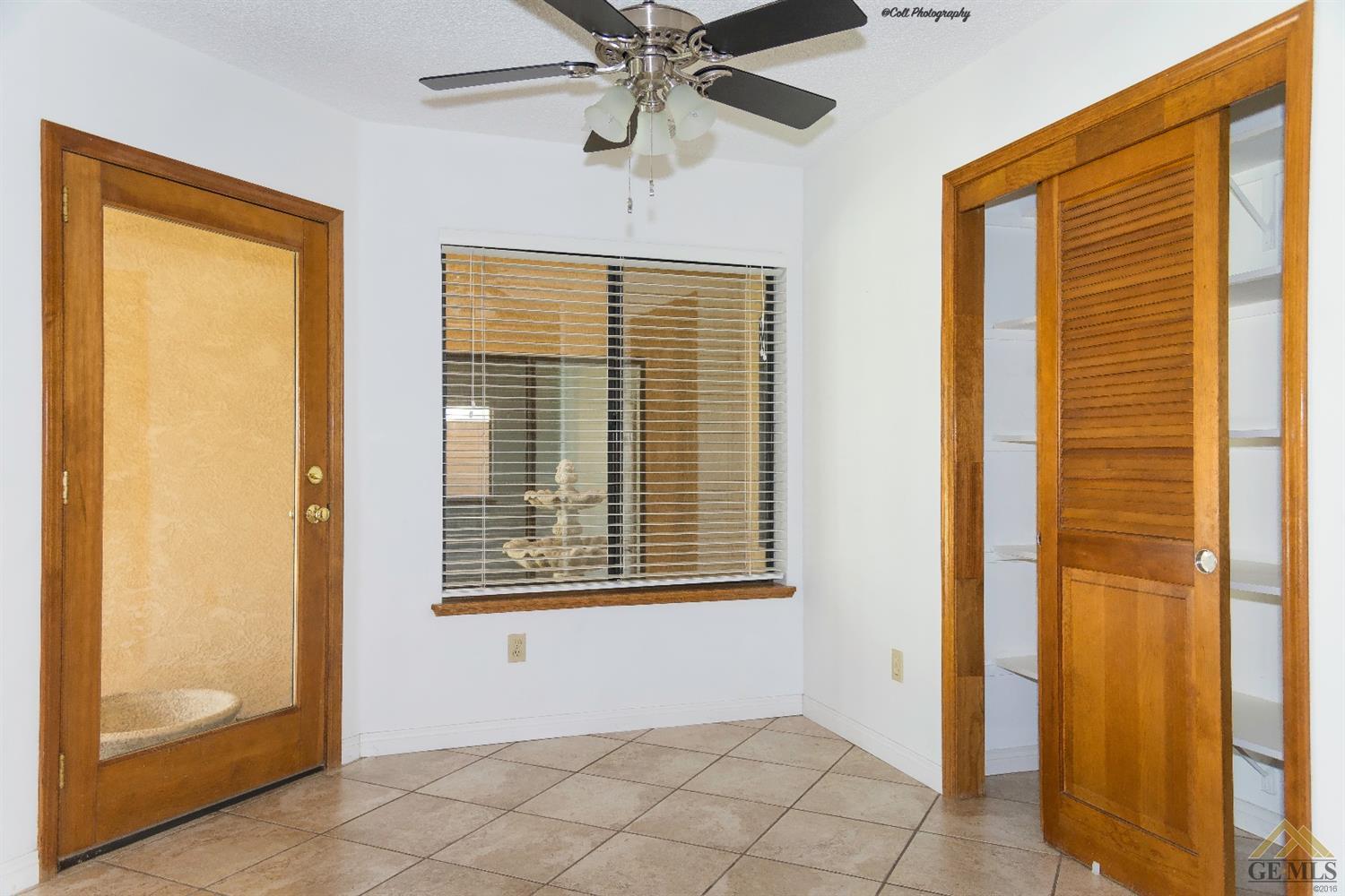 1507 Jenkins Road Bakersfield, CA 93314 - Photo 7 of 40 Gallery Image 7