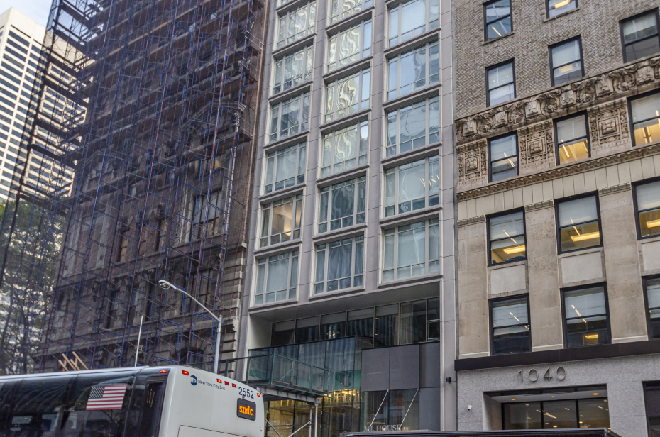 ML House 1050 6th Ave, Manhattan, NY 10018 - Photo 2 of 7