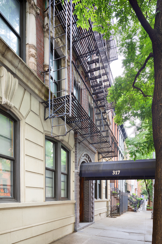 317 East 18th Street, Unit 2E Manhattan, NY 10003 - Photo 4 of 5 Gallery Image 4