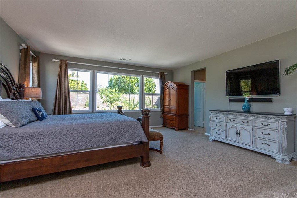 32009 Hummingbird Way Temecula, CA 92592 - Photo 16 of 40