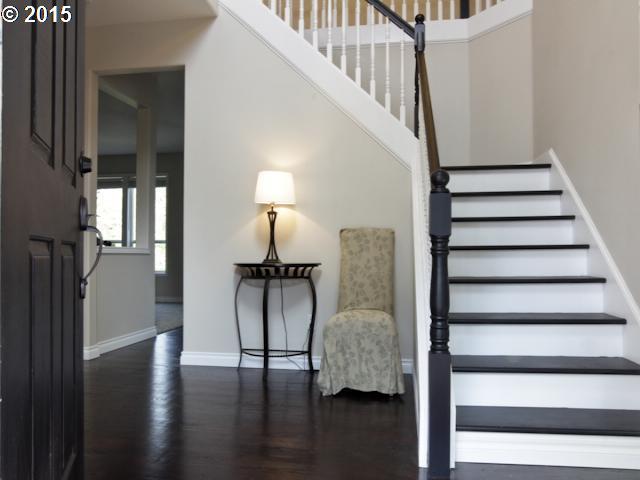 1929 Southwest Joshua Street Portland, OR 97219 - Photo 3 of 15 Gallery Image 3