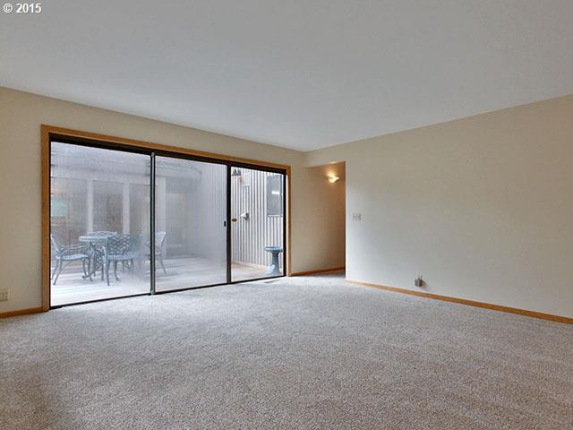 516 Southwest Colony Drive Portland, OR 97219 - Photo 8 of 16 Gallery Image 8
