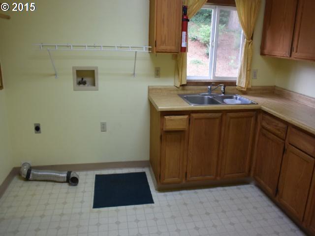1710 Delameter Road Castle Rock, WA 98611 - Photo 11 of 15 Gallery Image 11