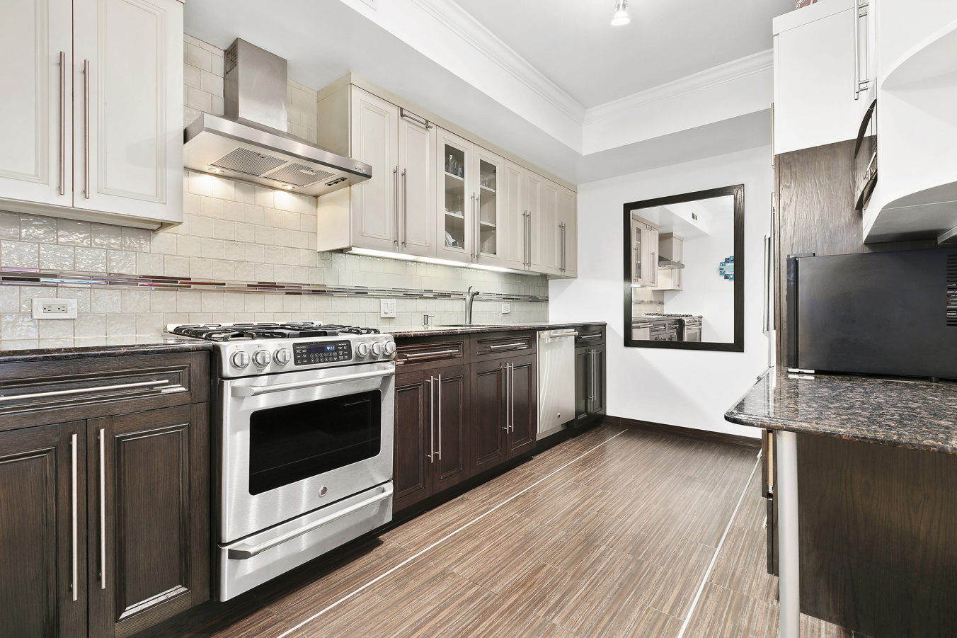 525 East 80th Street, Unit 1B Manhattan, NY 10075 - Photo 5 of 11