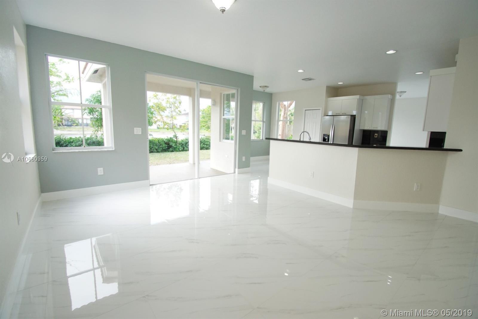 16605 Southwest 55th Terrace Miami, FL 33185 - Photo 4 of 23