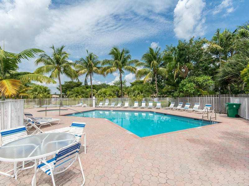 11210 Renaissance Road Cooper City, FL 33026 - Photo 33 of 35