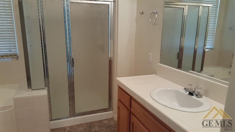 11716 Reagan Road Bakersfield, CA 93312 - Photo 12 of 29 Gallery Image 12