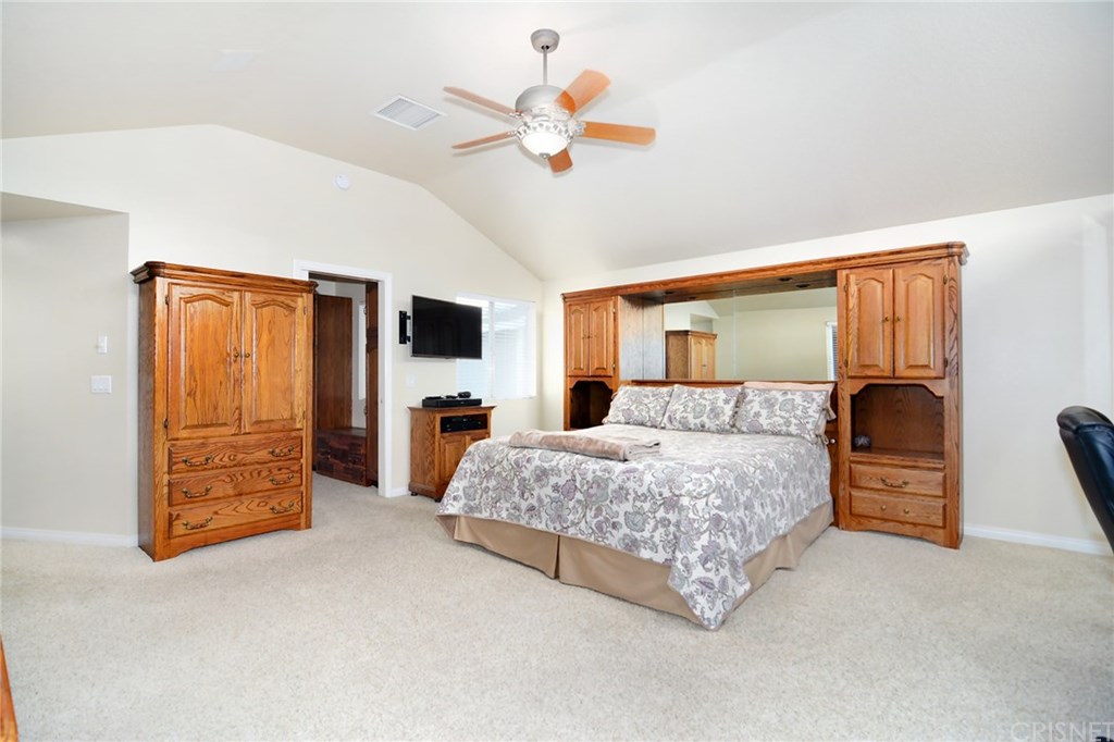 11361 Gaviota Avenue Granada Hills, CA 91344 - Photo 21 of 33