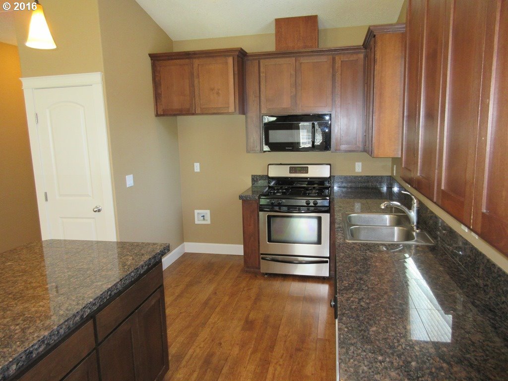 2255 Equestrian Loop South Salem, OR 97302 - Photo 14 of 17