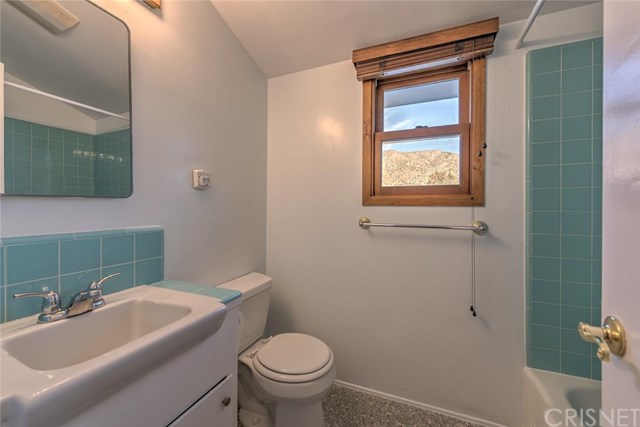 7665 Airlie Drive Tujunga, CA 91042 - Photo 14 of 26