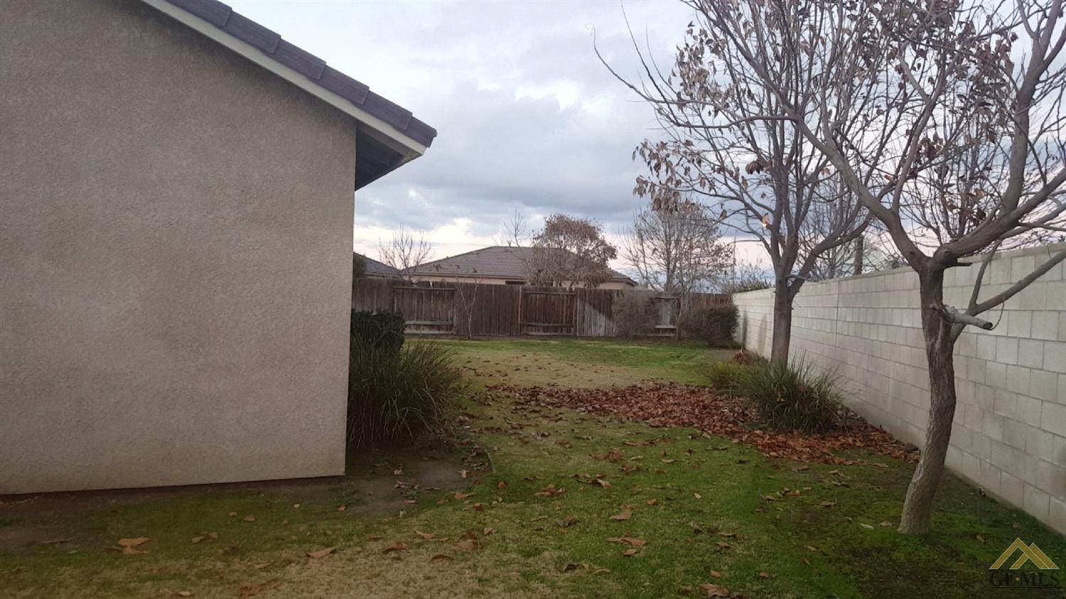 3302 Rio Grande Lane Bakersfield, CA 93313 - Photo 18 of 19 Gallery Image 18