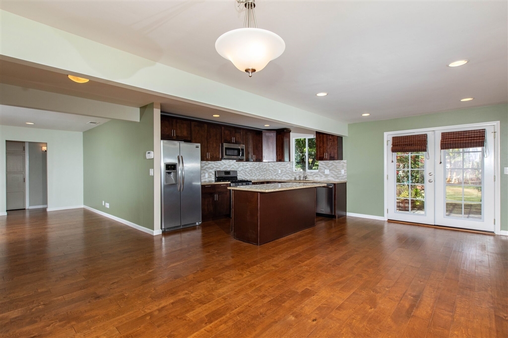 9281 Carthay Circle Spring Valley, CA 91977 - Photo 4 of 22 Gallery Image 4