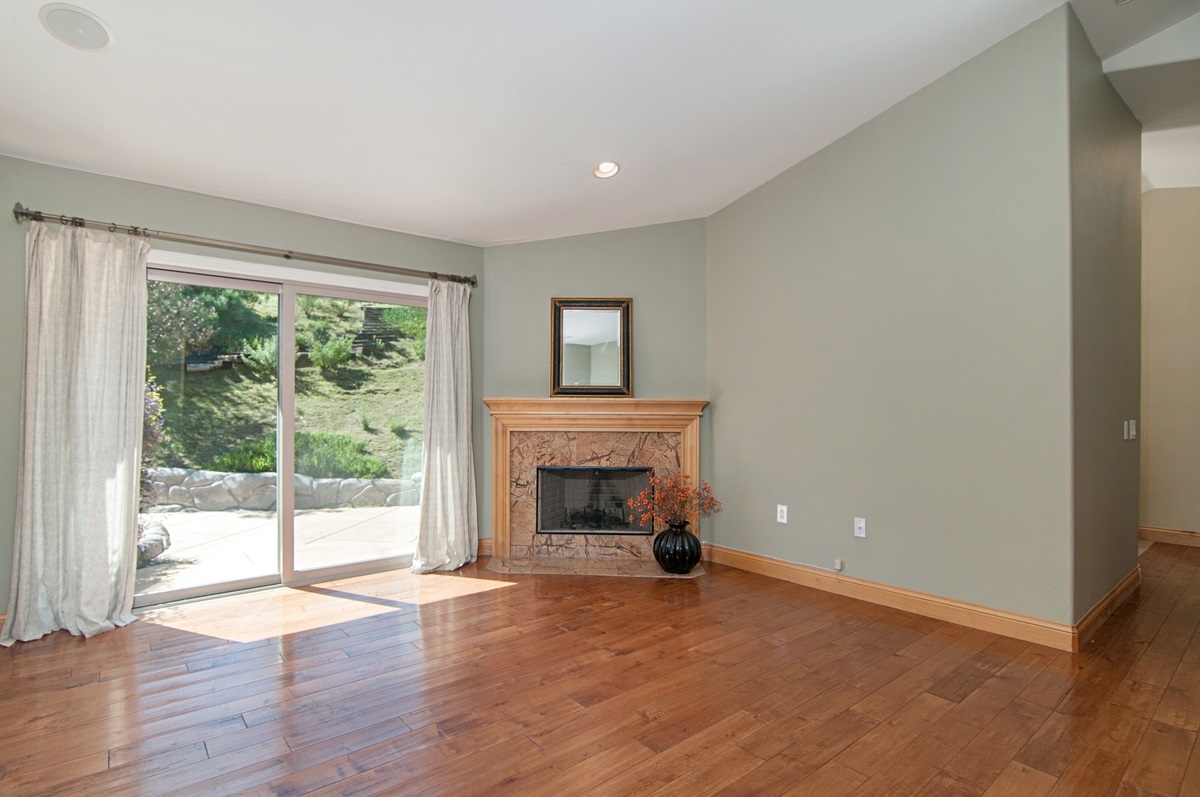 13414 Racetrack View Court Del Mar, CA 92014 - Photo 7 of 16