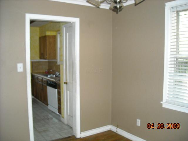4106 Given Avenue Memphis, TN 38122 - Photo 3 of 6 Dining room portion of living room/dining room combination.