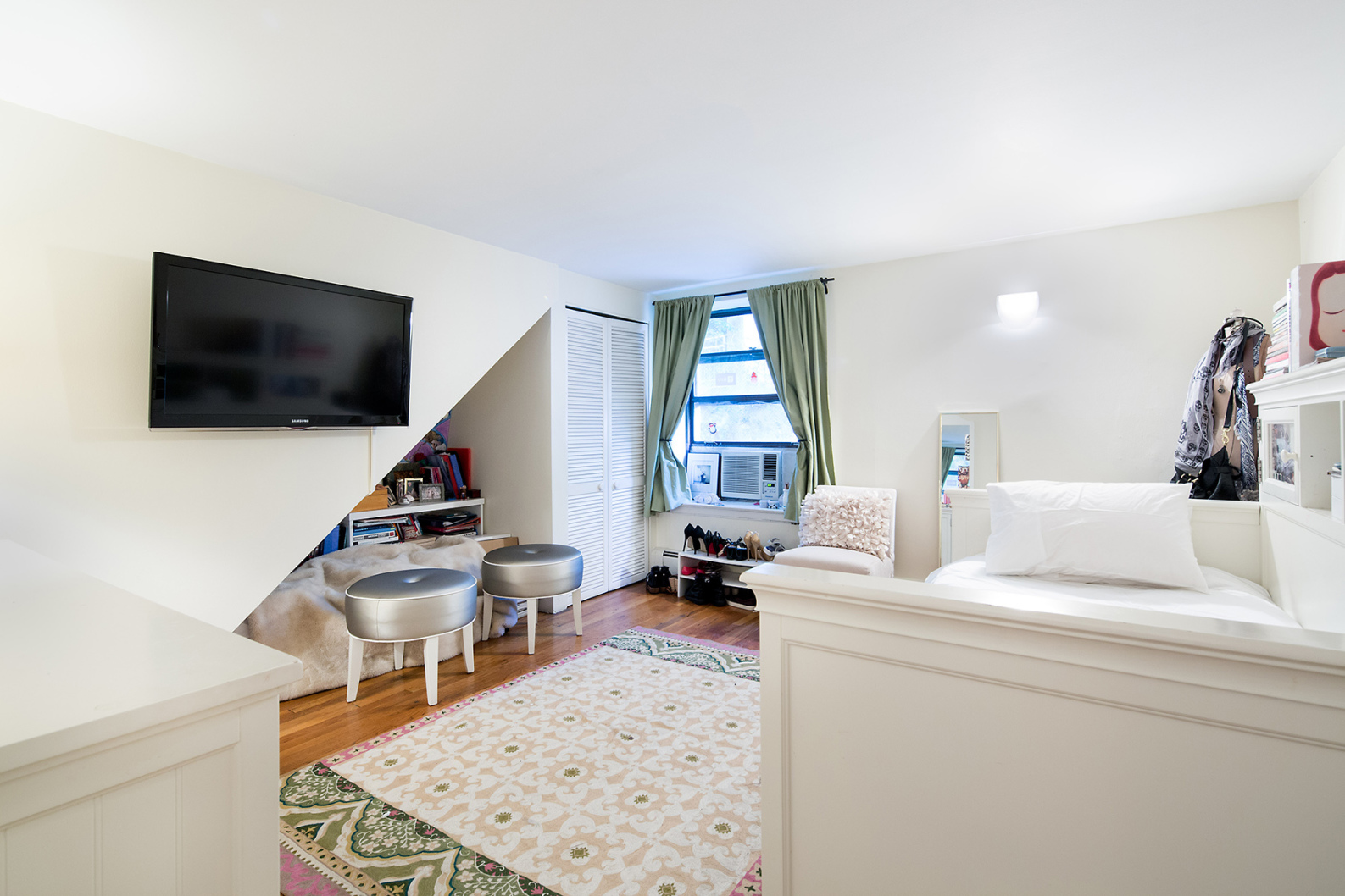 377 West 11th Street, Unit 2A Manhattan, NY 10014 - Photo 6 of 10