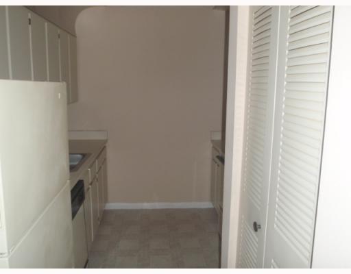 8200 Southwest 210th Street, Unit 304 Cutler Bay, FL 33189 - Photo 4 of 12
