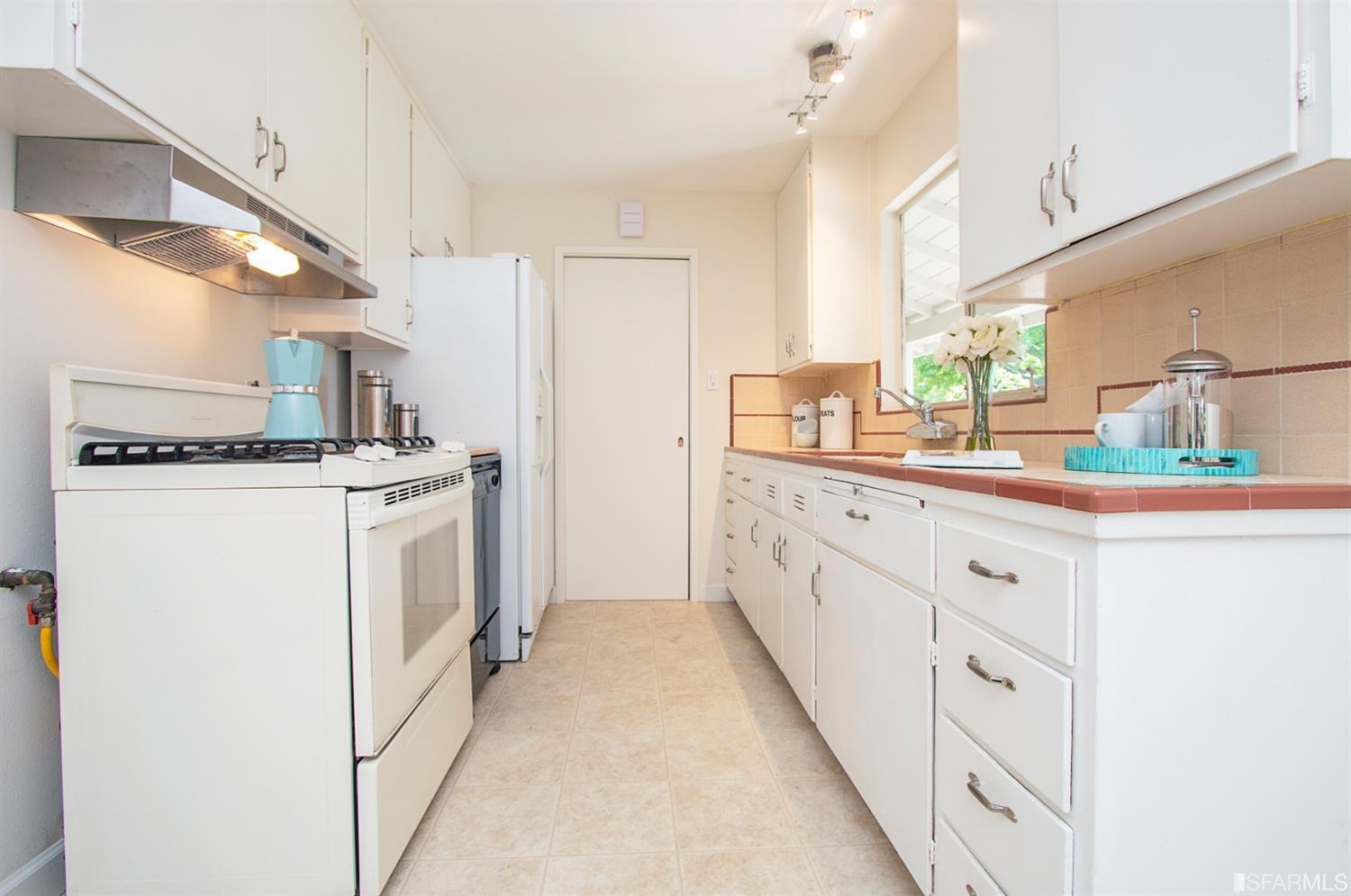 1719 Cherrytree Lane Mountain View, CA 94040 - Photo 15 of 31