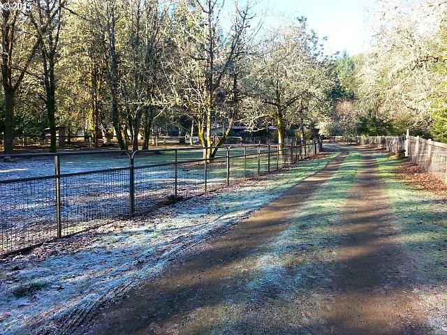 303 Snowberry Road Roseburg, OR 97471 - Photo 16 of 16