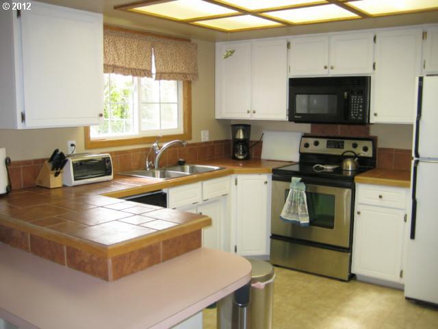 1806 Southwest Perkins Avenue Pendleton, OR 97801 - Photo 6 of 16