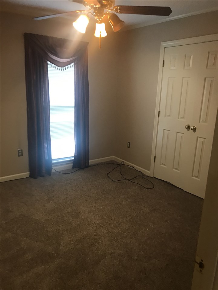8687 Walnut Grove Road Memphis, TN 38018 - Photo 6 of 9 Gallery Image 6