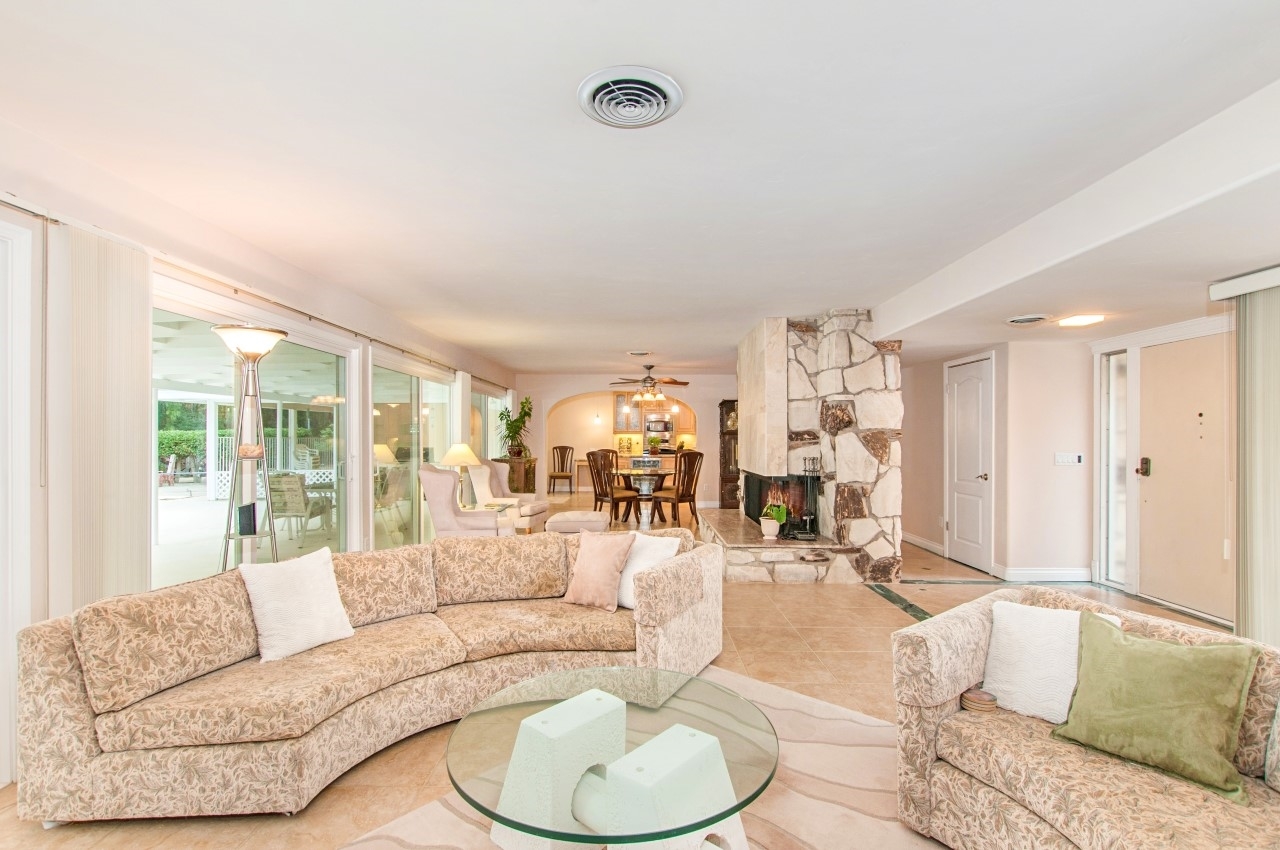 12223 Oak Knoll Road Poway, CA 92064 - Photo 4 of 25