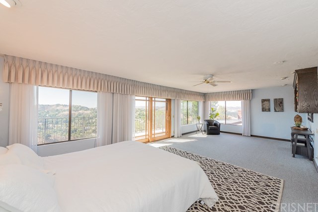 23945 Park Belmonte Calabasas, CA 91302 - Photo 35 of 56