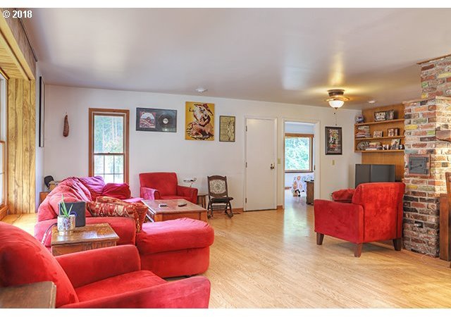 1098 Hogum Creek Road Azalea, OR 97410 - Photo 30 of 32 Gallery Image 30