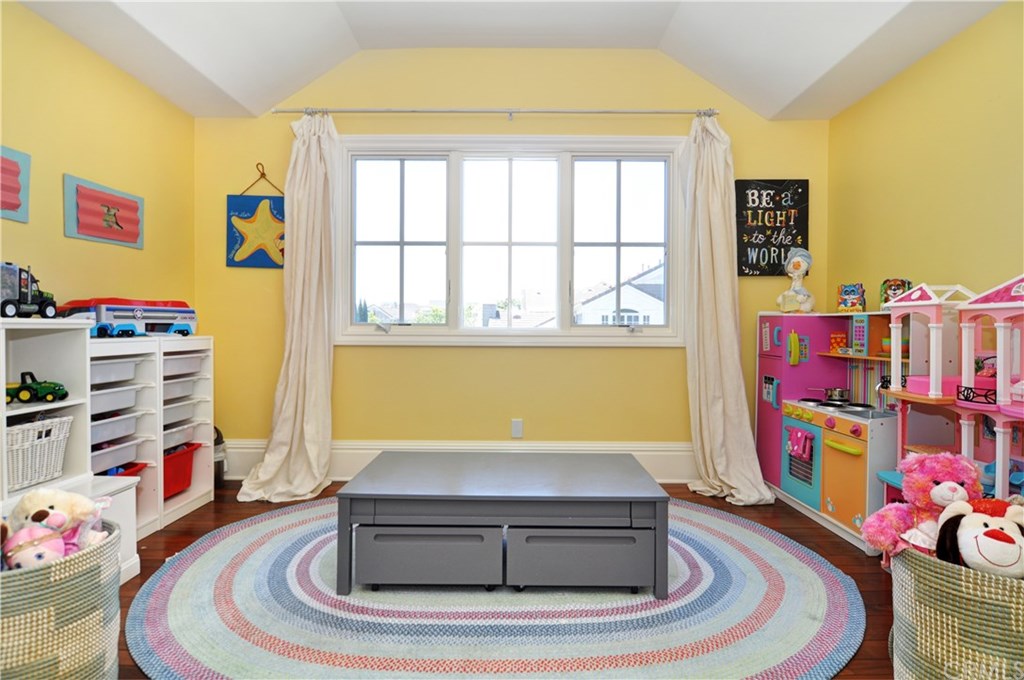 4 Oak Tree Drive Newport Beach, CA 92660 - Photo 27 of 47