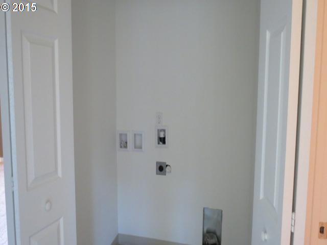 10124 Broadacres Road Northeast Hubbard, OR 97032 - Photo 12 of 16 Gallery Image 12
