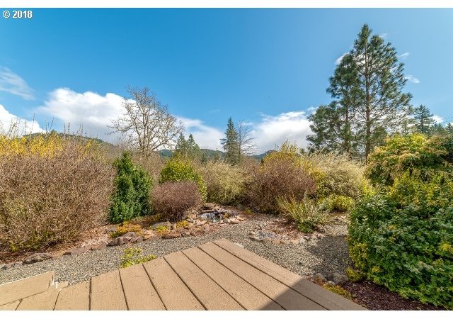 32258 Harris Drive Cottage Grove, OR 97424 - Photo 10 of 29 Gallery Image 10
