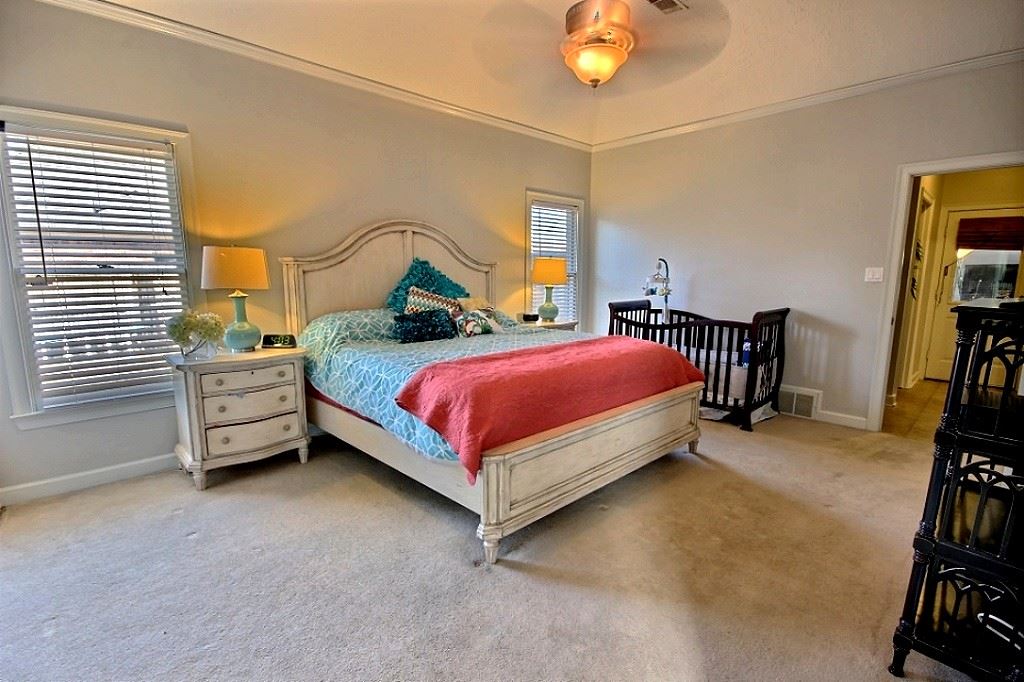 747 Planters Ridge Drive Collierville, TN 38017 - Photo 13 of 20 Huge Masterbedroom with vaulted ceilings!