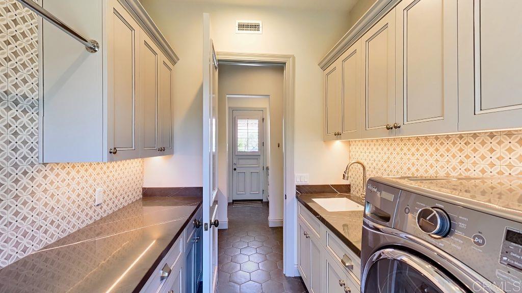 1389 Caudor Street Encinitas, CA 92024 - Photo 6 of 25 Gallery Image 6