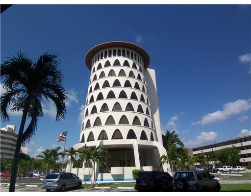 Ojus North Miami Beach, FL 33179 - Photo 2 of 7