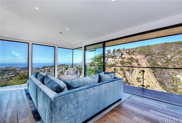 532 Emerald Bay Laguna Beach, CA 92651 - Photo 3 of 62