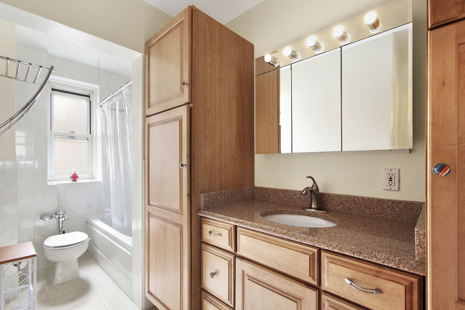 300 West 53rd Street, Unit 1J Manhattan, NY 10019 - Photo 5 of 6