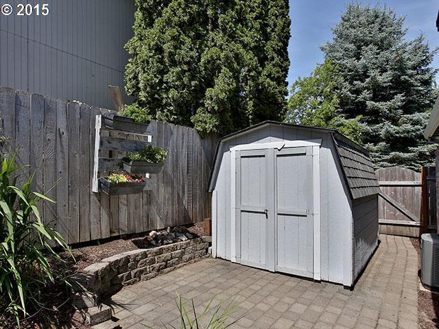 16670 Southwest Rigert Terrace Beaverton, OR 97007 - Photo 15 of 16 Gallery Image 15