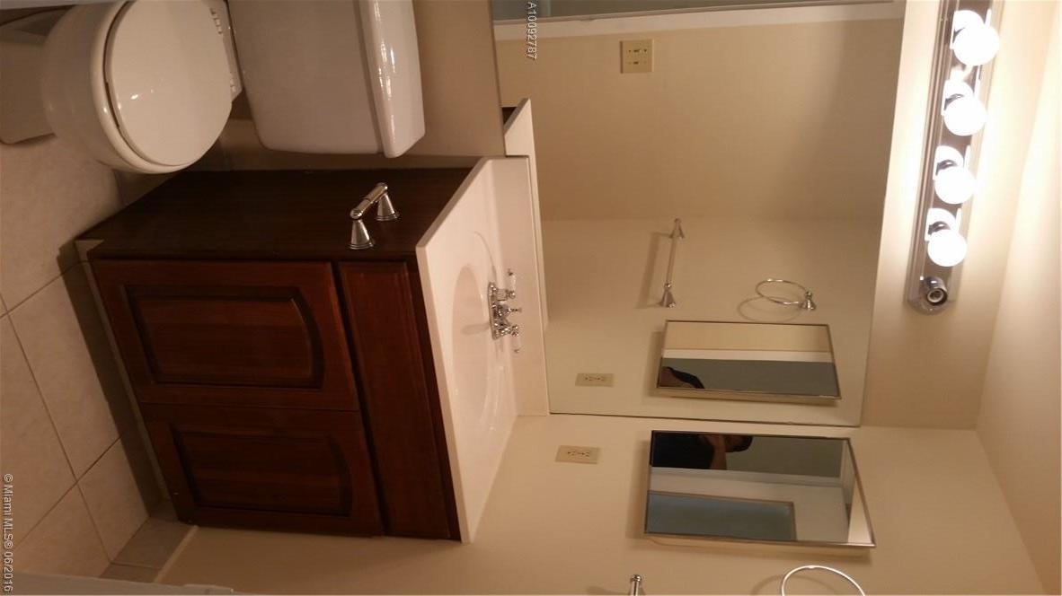 86 Fanshaw C, Unit 860 Boca Raton, FL 33434 - Photo 5 of 8