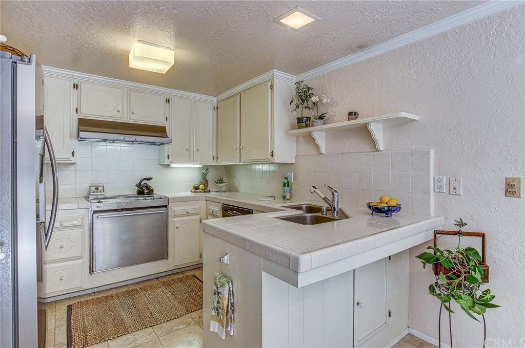 17 Cresta Verde Drive Rolling Hills Estates, CA 90274 - Photo 6 of 31