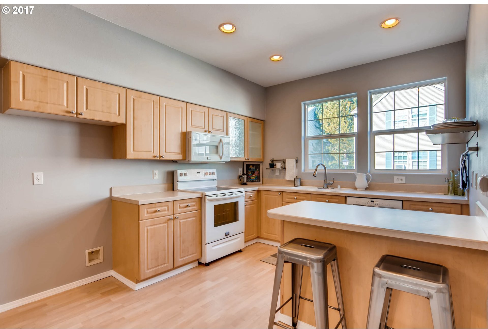 14280 Southwest Cougar Ridge Drive Beaverton, OR 97008 - Photo 7 of 24