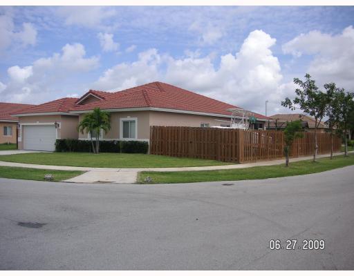 1407 Southeast 7th Street Homestead, FL 33033 - Photo 3 of 10