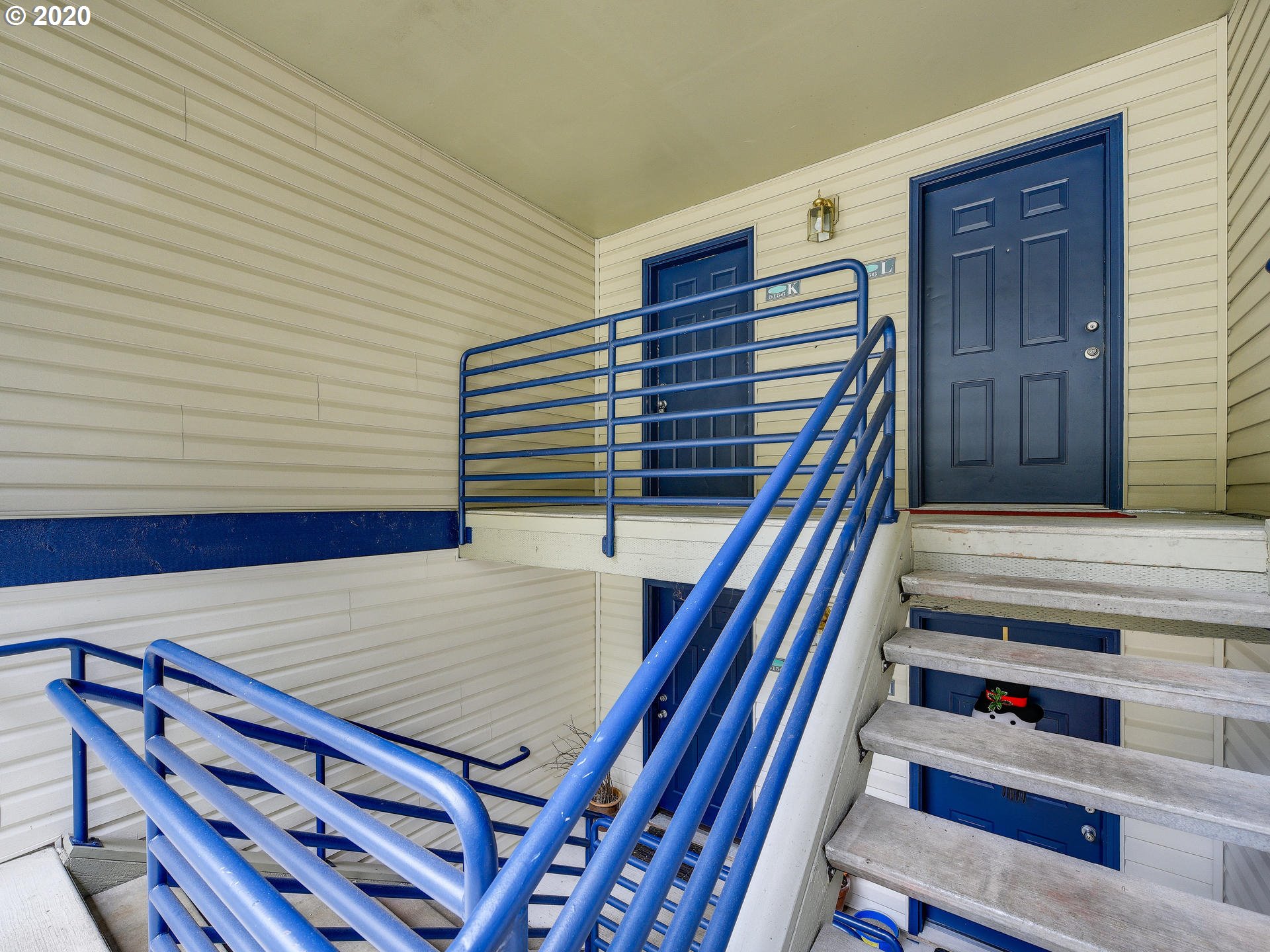 5156 Southwest Multnomah Boulevard, Unit K Portland, OR 97219 - Photo 3 of 23 Gallery Image 3