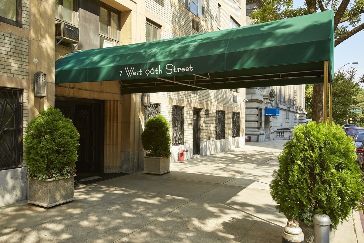 7 West 96th Street, Unit 9E Manhattan, NY 10025 - Photo 14 of 15