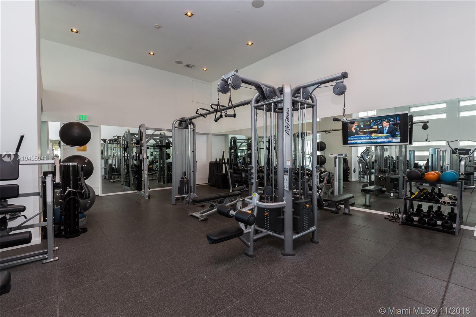 1040 Biscayne Boulevard, Unit 4407 Miami, FL 33132 - Photo 30 of 33