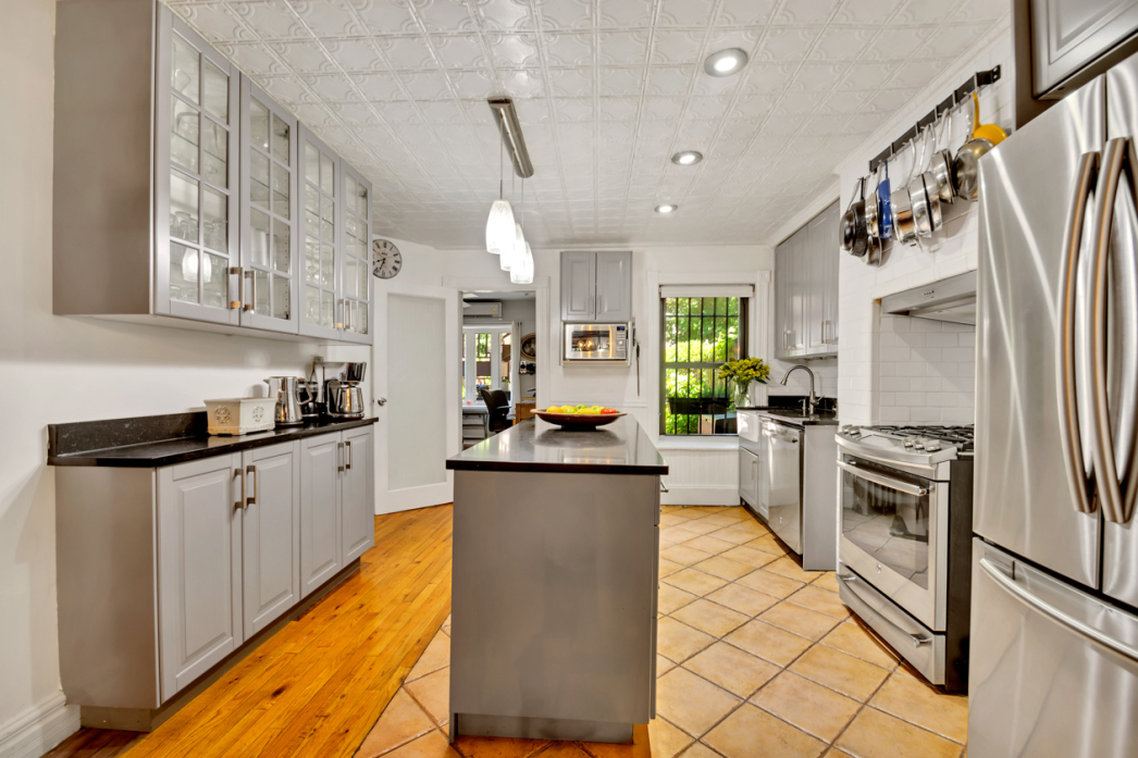 681 Putnam Avenue Brooklyn, NY 11221 - Photo 4 of 9