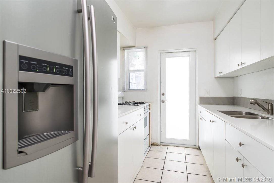 320 86th Street, Unit 1 Miami Beach, FL 33141 - Photo 6 of 20